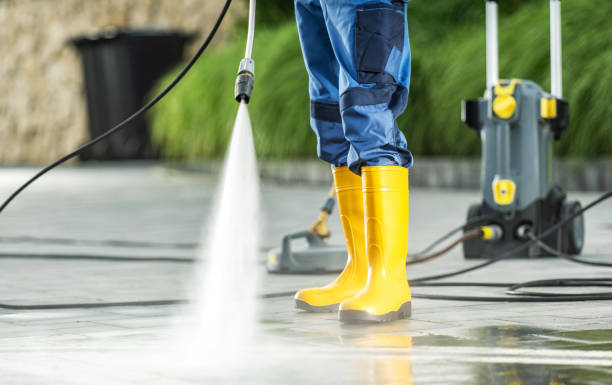 Best Garage Pressure Washing  in Nokomis, IL